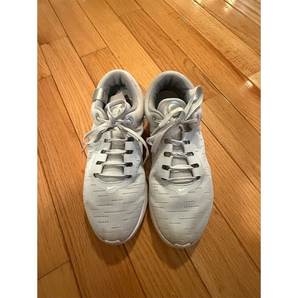 Nike Renew Serenity Run Women's Road Running Shoes Pure Platinum Gray size 11